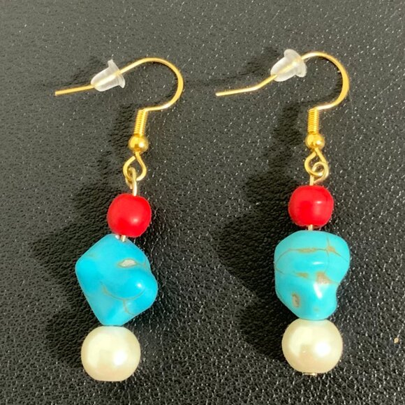 Turquoise Red Howlite & Pearl Pierced Earrings - Picture 4 of 4
